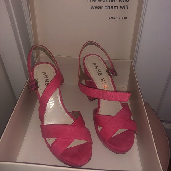 Shoes - Pretty pink thick heel adjustable strap- size 8